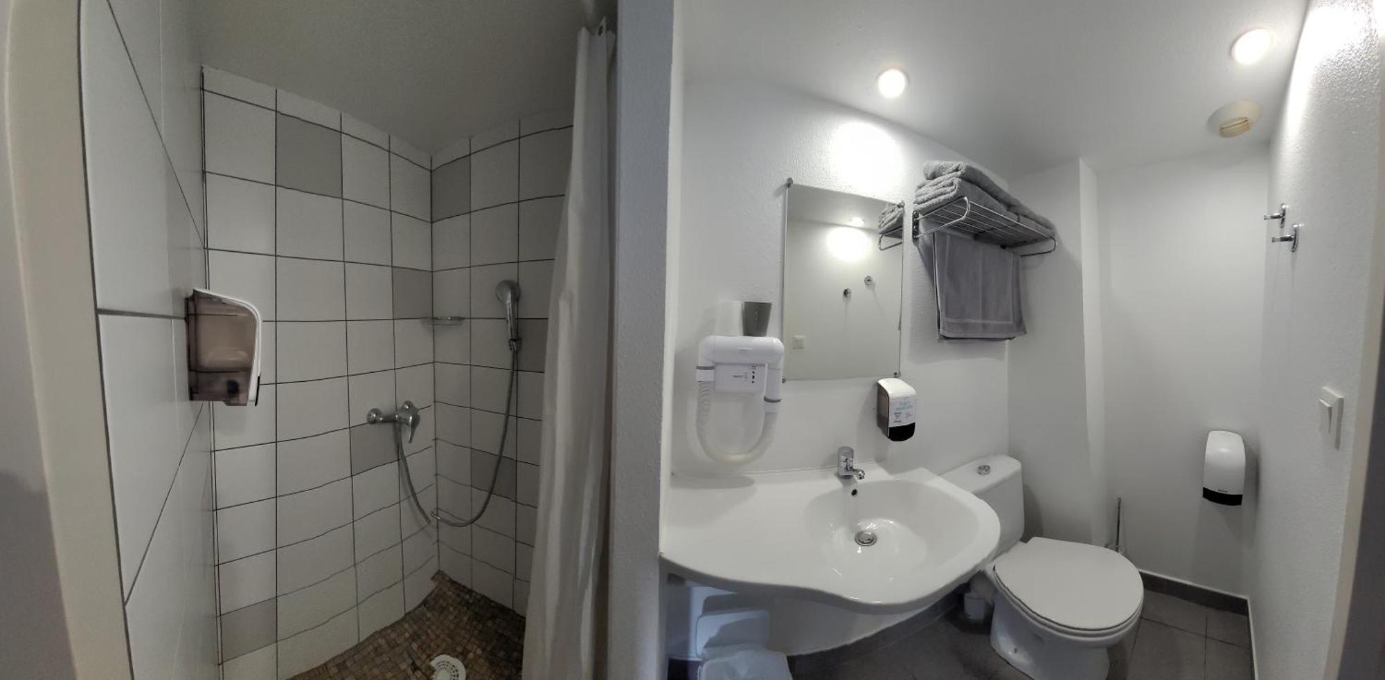 Hotel Le Vanseen Les Vans Kültér fotó