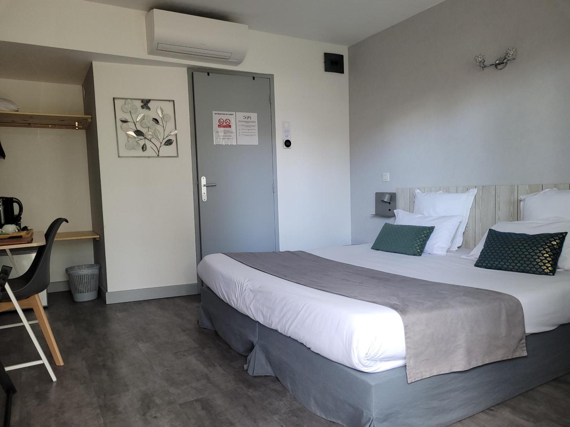 Hotel Le Vanseen Les Vans Kültér fotó