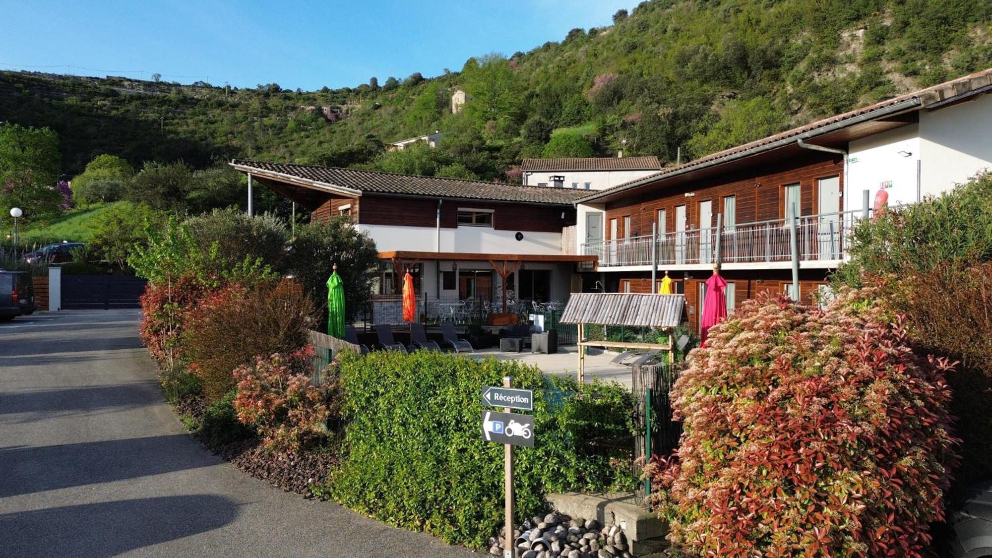 Hotel Le Vanseen Les Vans Kültér fotó