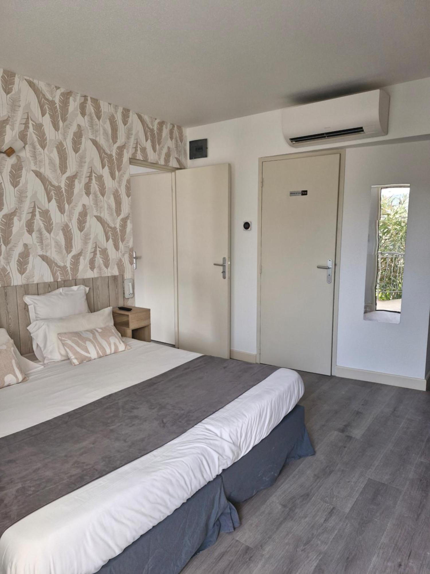 Hotel Le Vanseen Les Vans Kültér fotó